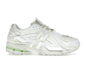 NB 1906A 'GREEN GLOW'